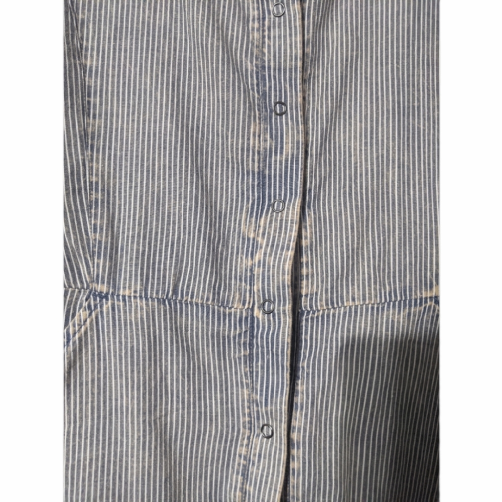 ❄️ NWT -RVCA Romper - Picture 3 of 5